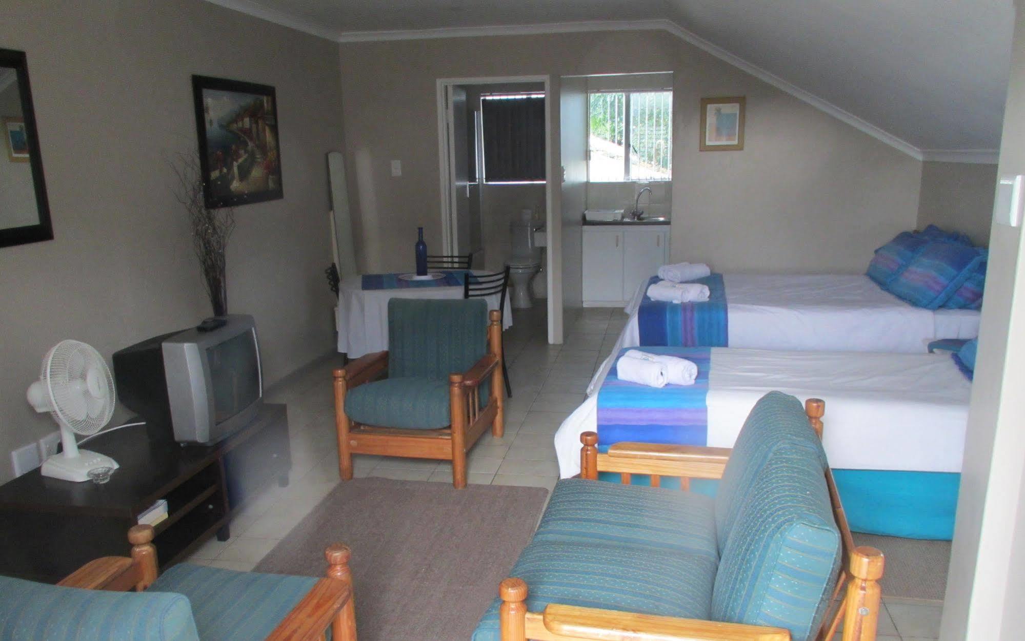 Clouds Guest House Durbanville Exterior photo