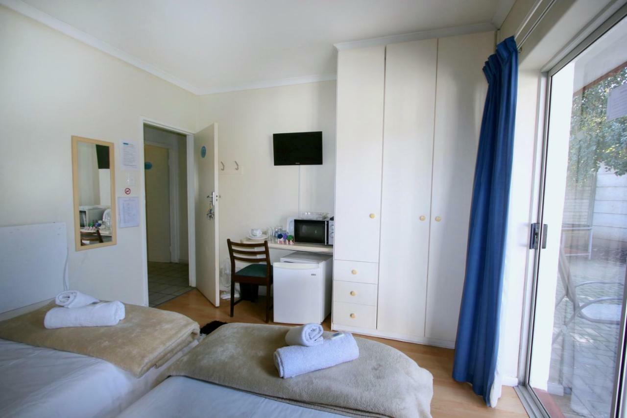 Clouds Guest House Durbanville Exterior photo