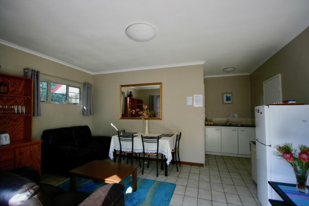 Clouds Guest House Durbanville Exterior photo