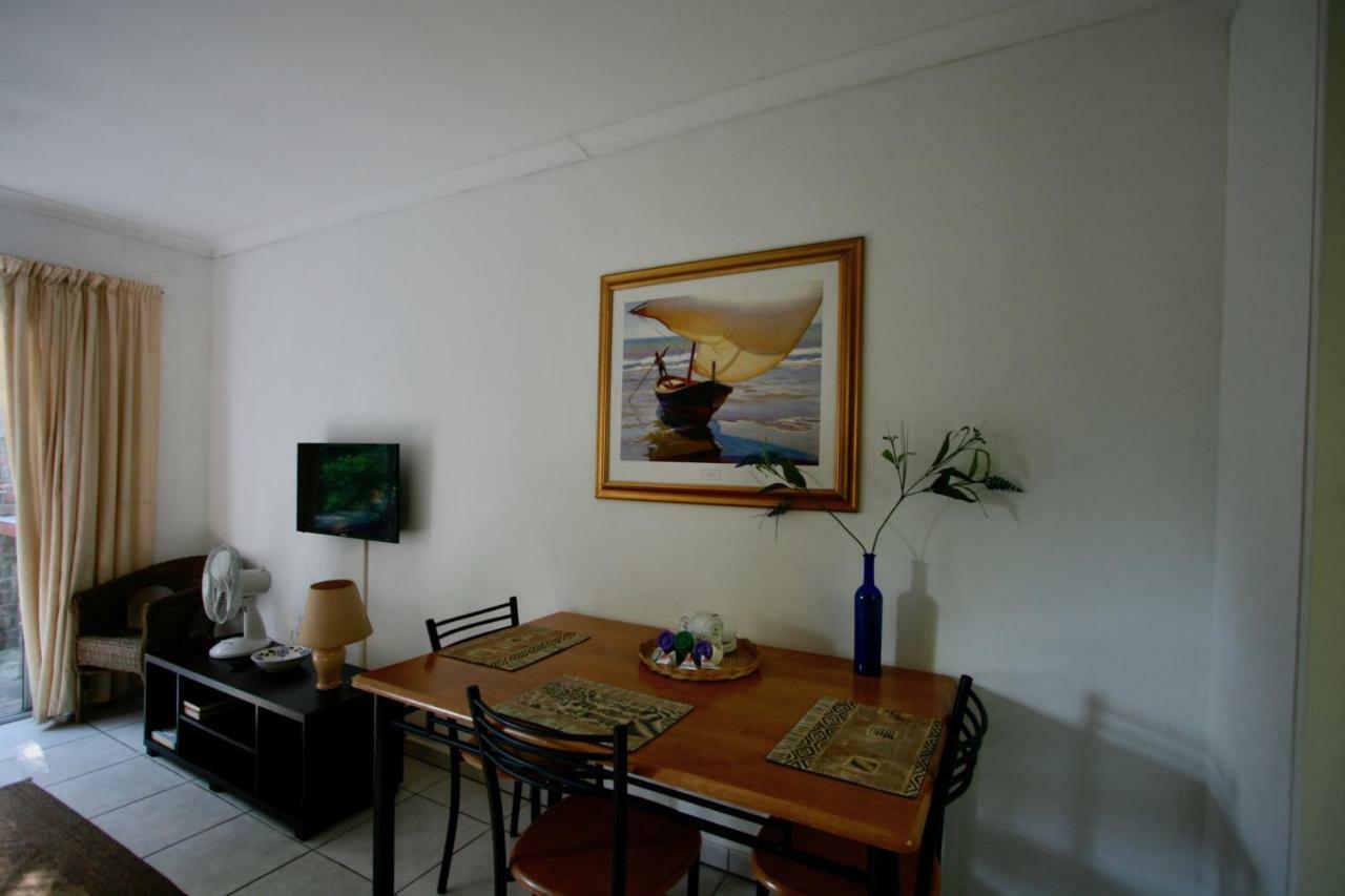 Clouds Guest House Durbanville Exterior photo